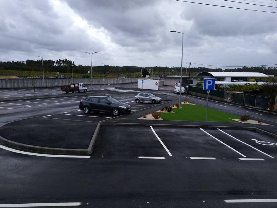 Arranjo da envolvente ao Mercado Municipal de Vilarinho do Bairro