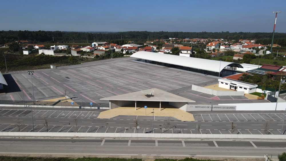 Arranjo da envolvente ao Mercado Municipal de Vilarinho do Bairro